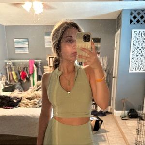 ALPHALETE SPORTS BRA